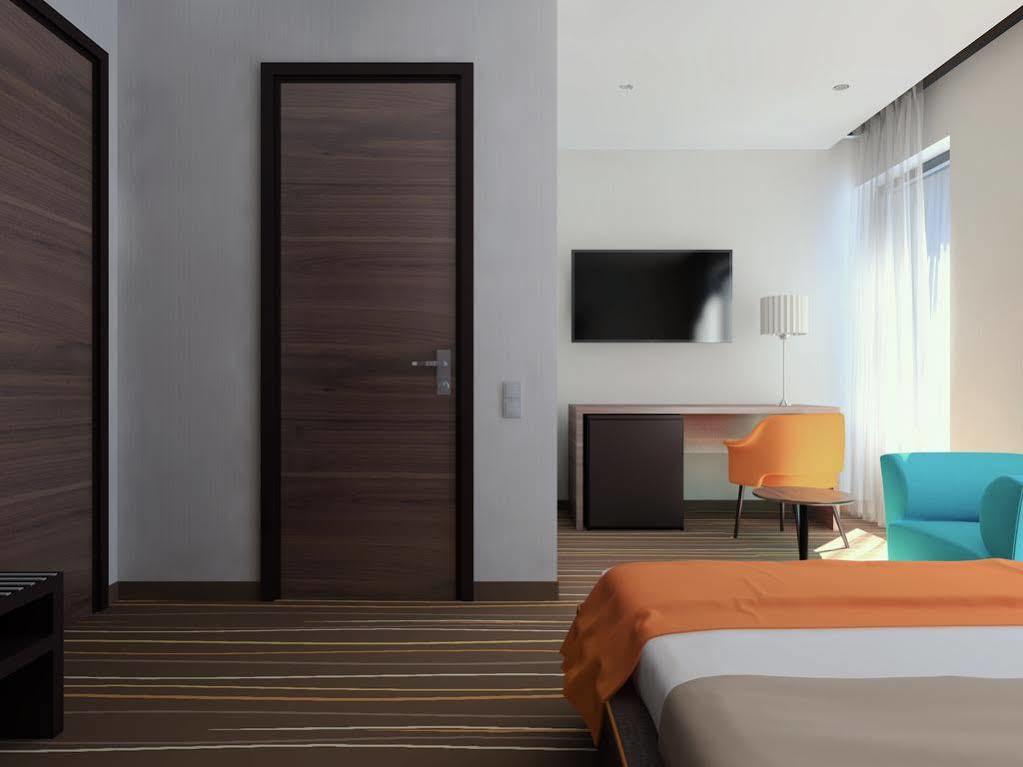 Taurus City Hotel Lviv Exterior photo